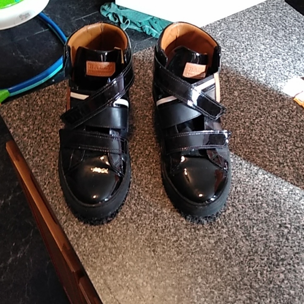 Ballys shoes size 9